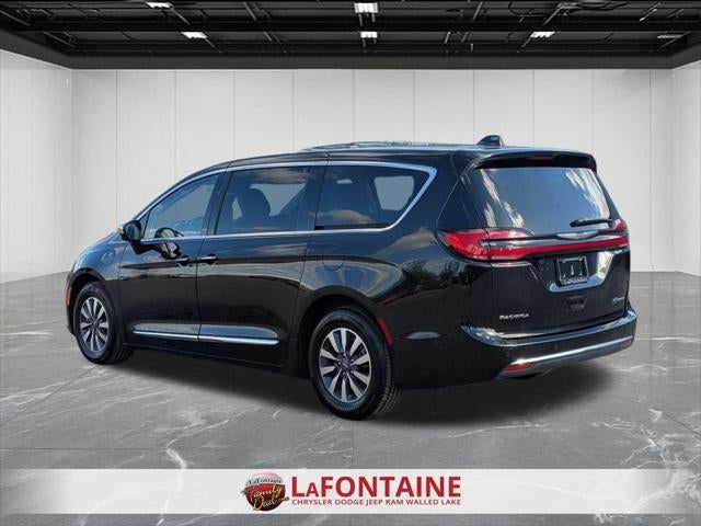 2022 Chrysler Pacifica Hybrid Touring L