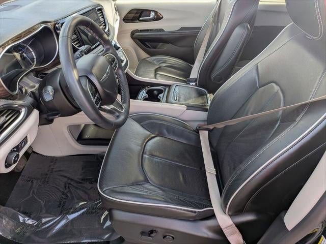 2022 Chrysler Pacifica Hybrid Touring L