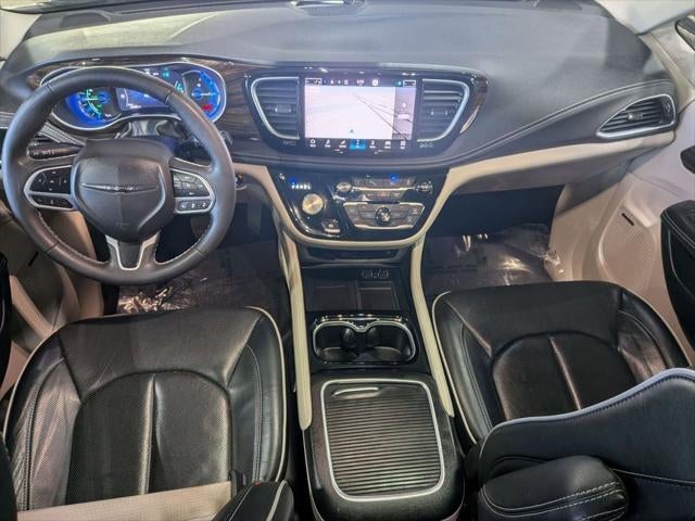 2022 Chrysler Pacifica Hybrid Touring L