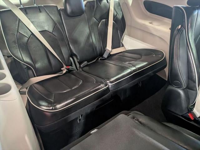 2022 Chrysler Pacifica Hybrid Touring L