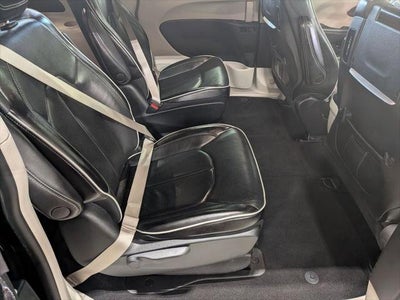 2022 Chrysler Pacifica Hybrid Touring L