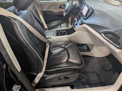 2022 Chrysler Pacifica Hybrid Touring L