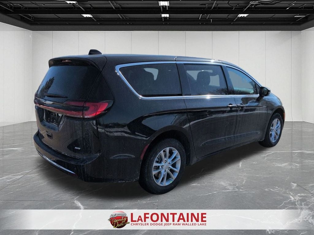 2026 Chrysler Pacifica PACIFICA SELECT AWD