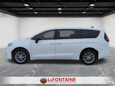 2026 Chrysler Pacifica PACIFICA SELECT AWD