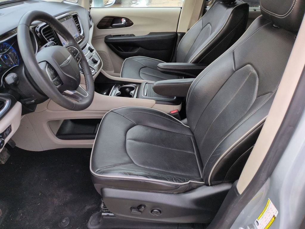 2022 Chrysler Pacifica Limited AWD