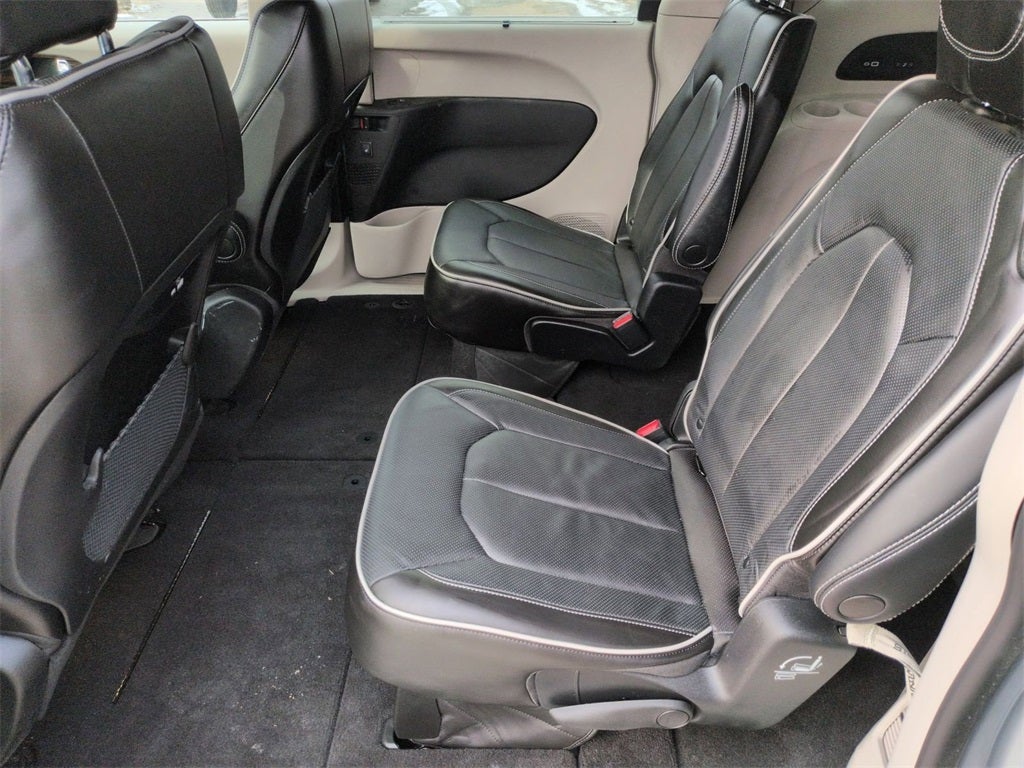 2022 Chrysler Pacifica Limited AWD