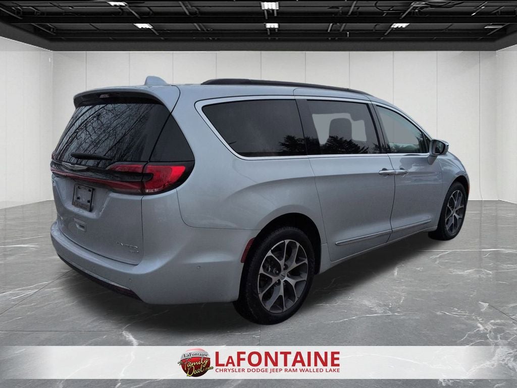 2022 Chrysler Pacifica Limited AWD