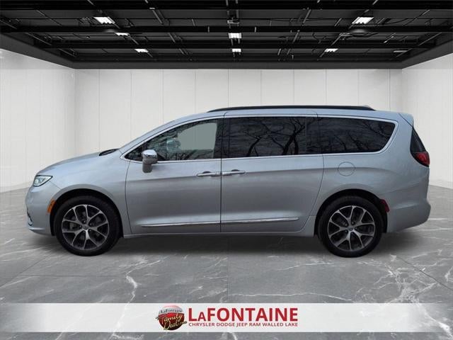 2022 Chrysler Pacifica Limited AWD