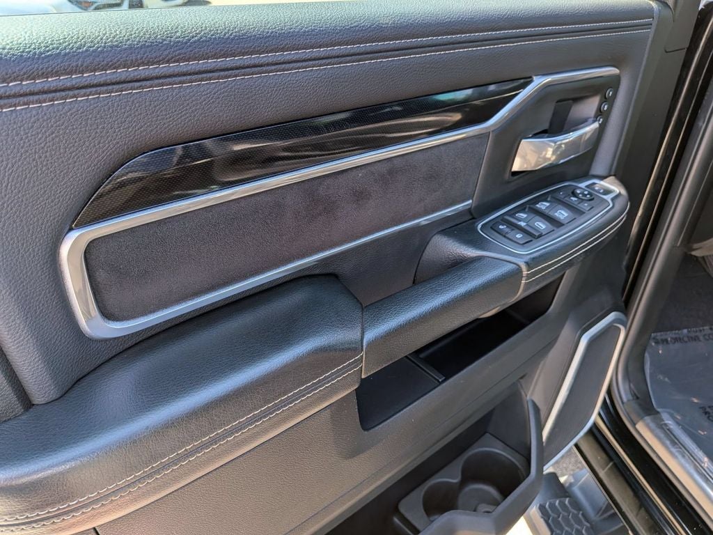 2021 RAM 3500 Laramie Crew Cab 4x4 8' Box