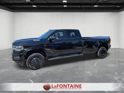 2021 RAM 3500 Laramie Crew Cab 4x4 8' Box