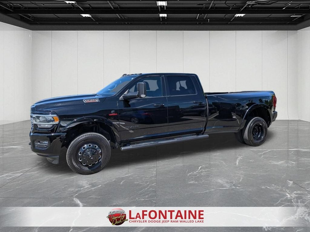 2021 RAM 3500 Laramie Crew Cab 4x4 8' Box