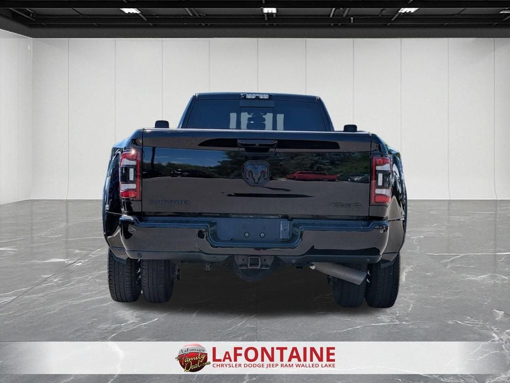 2021 RAM 3500 Laramie Crew Cab 4x4 8' Box
