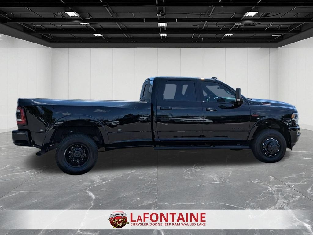 2021 RAM 3500 Laramie Crew Cab 4x4 8' Box