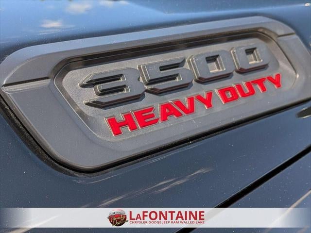 2021 RAM 3500 Laramie Crew Cab 4x4 8' Box