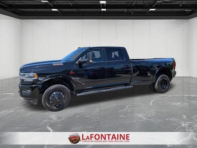 2021 RAM 3500 Laramie Crew Cab 4x4 8' Box
