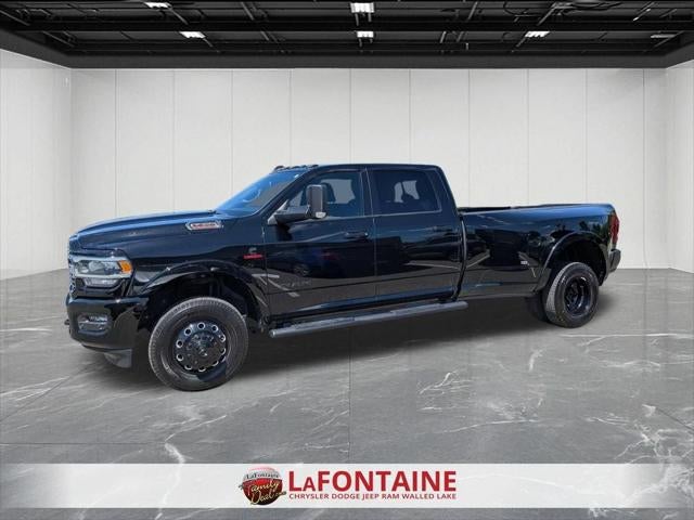 2021 RAM 3500 Laramie Crew Cab 4x4 8' Box