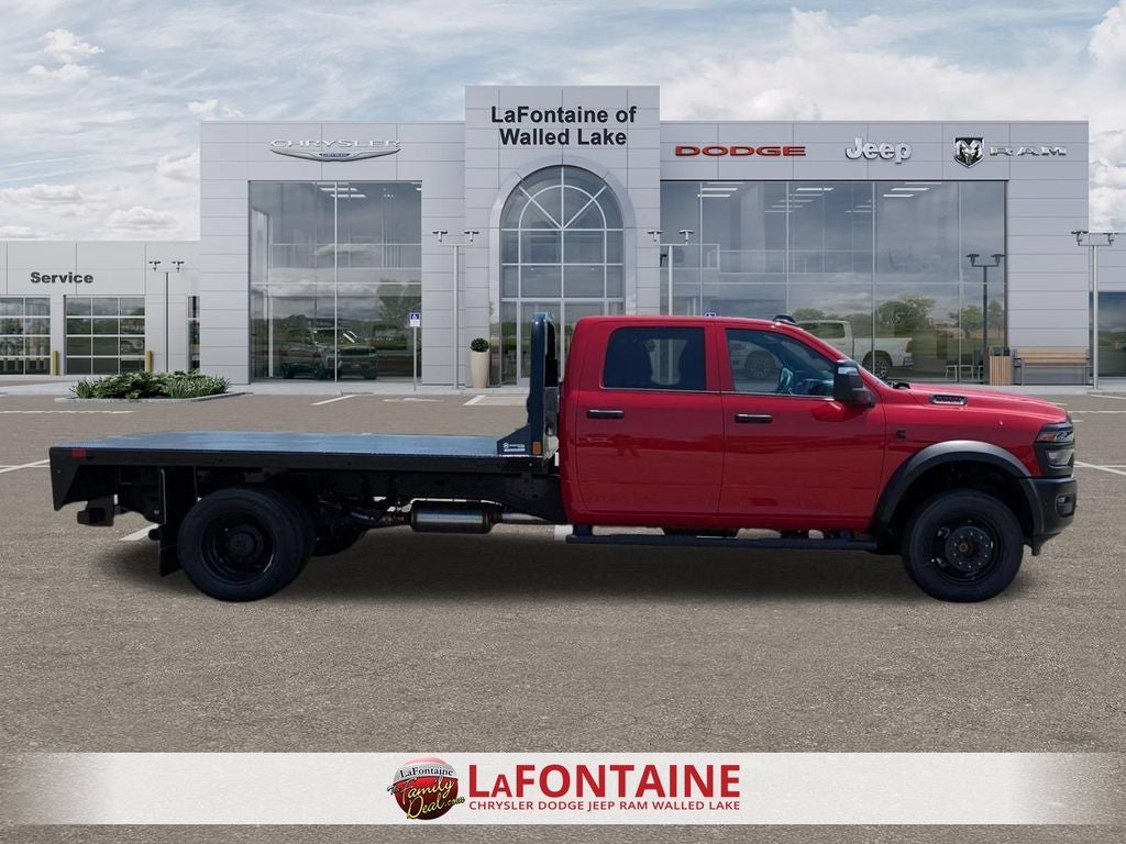 2026 RAM Ram 5500 Chassis Cab RAM 5500 TRADESMAN CHASSIS CREW CAB 4X4 84' CA