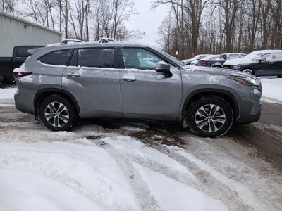 2025 Toyota Highlander XLE