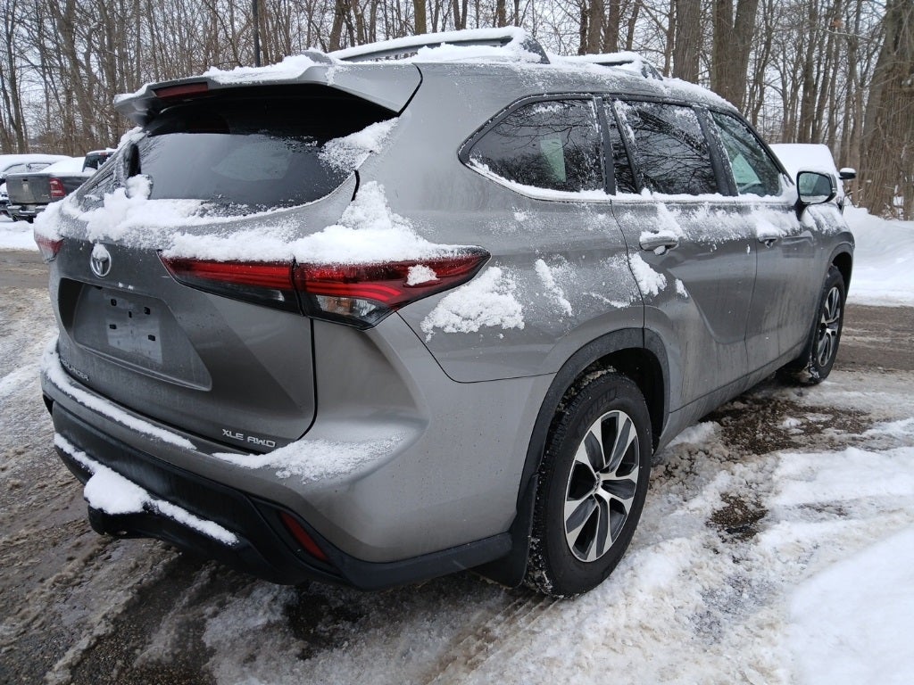 2025 Toyota Highlander XLE