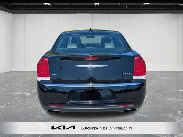 2017 Chrysler 300 C