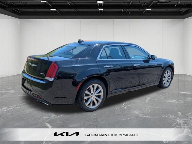 2017 Chrysler 300 C
