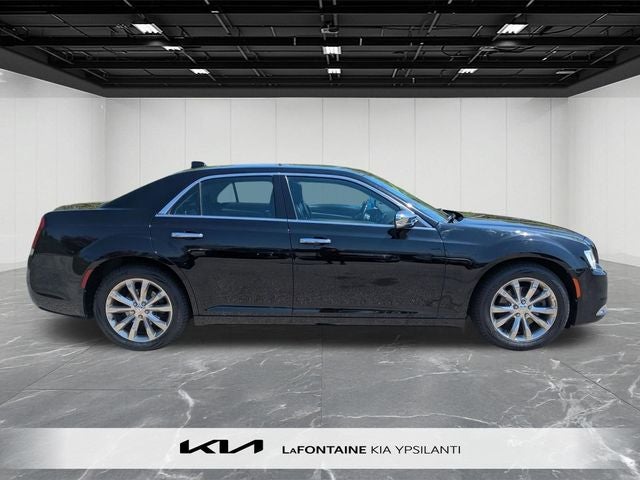 2017 Chrysler 300 C