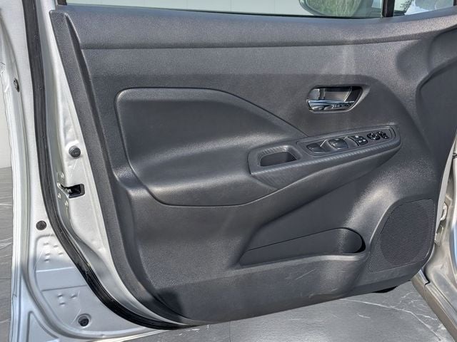 2023 Nissan Versa 1.6 SV