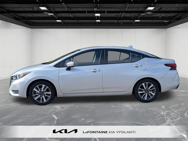 2023 Nissan Versa 1.6 SV