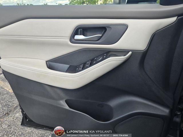 2024 Nissan Rogue SL