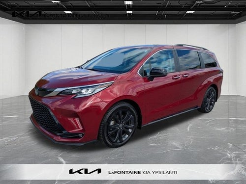 2023 Toyota Sienna XSE 7 Passenger