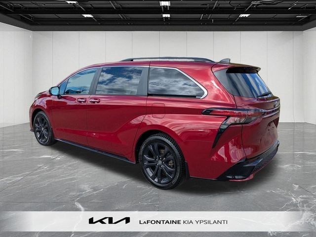 2023 Toyota Sienna XSE 7 Passenger