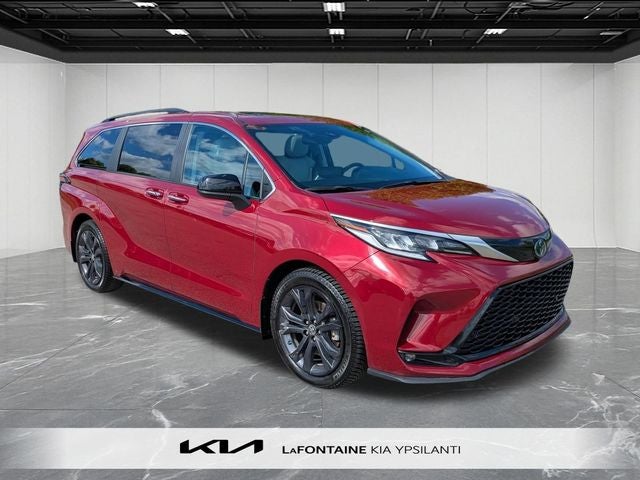 2023 Toyota Sienna XSE 7 Passenger