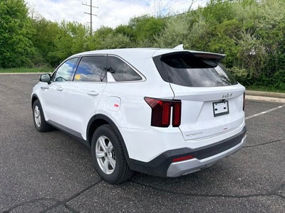 2025 Kia Sorento LX