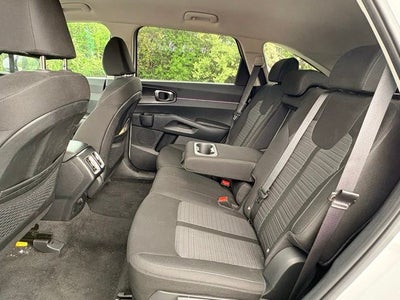 2025 Kia Sorento LX