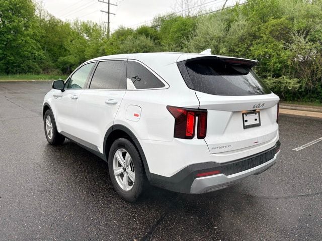 2025 Kia Sorento LX