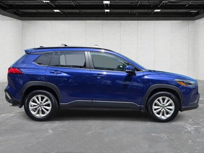 2022 Toyota Corolla Cross LE