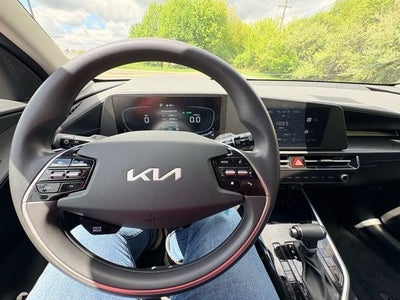 2025 Kia Niro LX