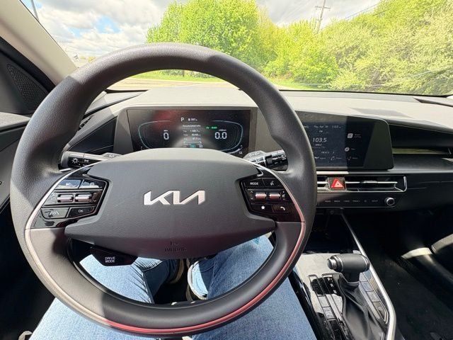 2025 Kia Niro LX