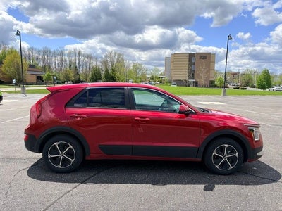 2025 Kia Niro LX