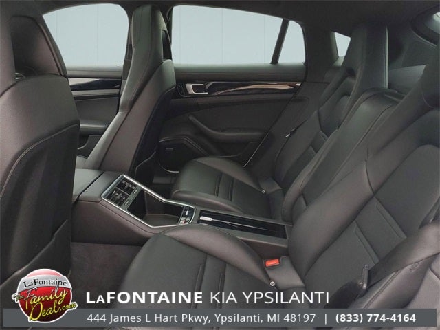 2018 Porsche Panamera 4