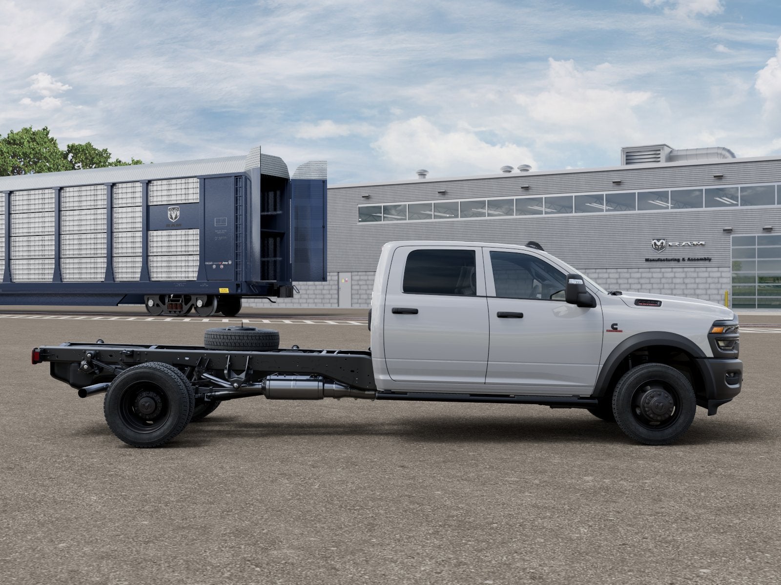 2026 RAM Ram 5500 Chassis Cab RAM 5500 TRADESMAN CHASSIS CREW CAB 4X4 84' CA