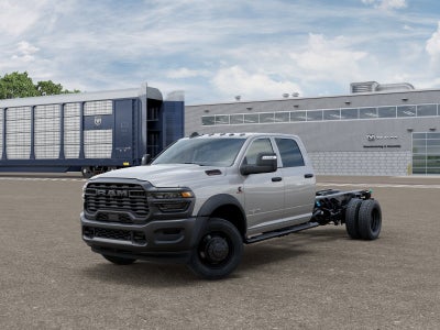 2026 RAM Ram 5500 Chassis Cab RAM 5500 TRADESMAN CHASSIS CREW CAB 4X4 84' CA