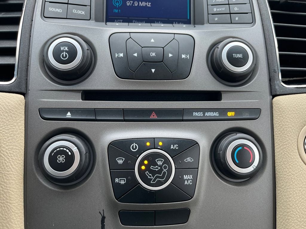 2017 Ford Taurus SE