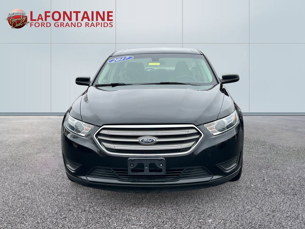 2017 Ford Taurus SE