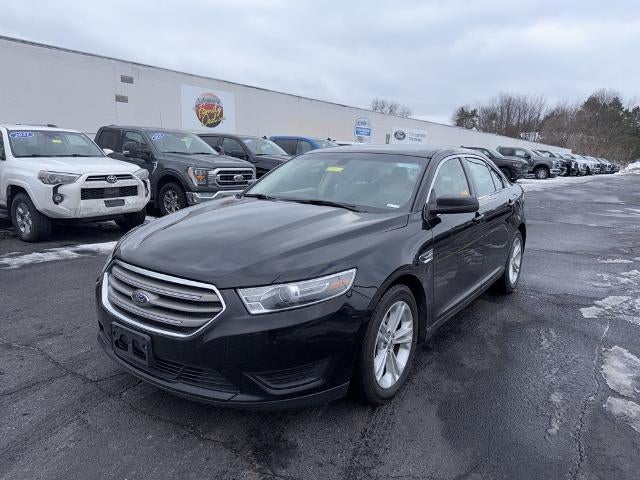 2017 Ford Taurus SE