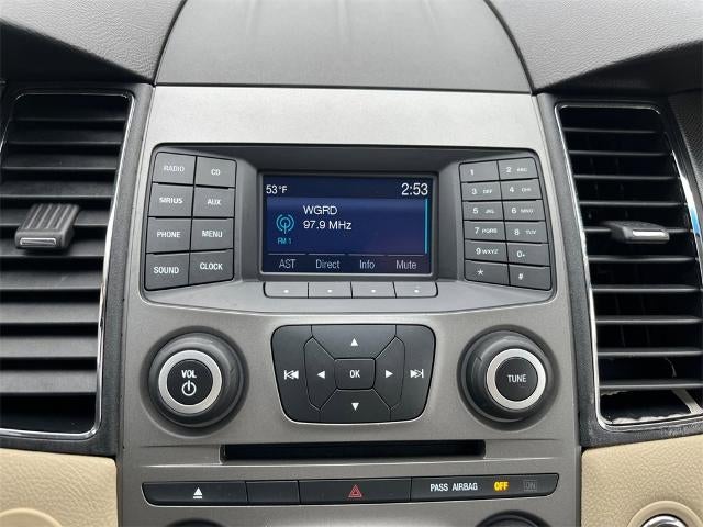 2017 Ford Taurus SE