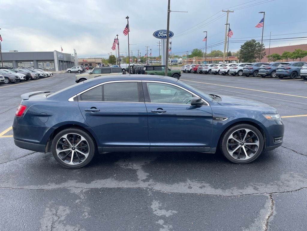 2016 Ford Taurus SHO