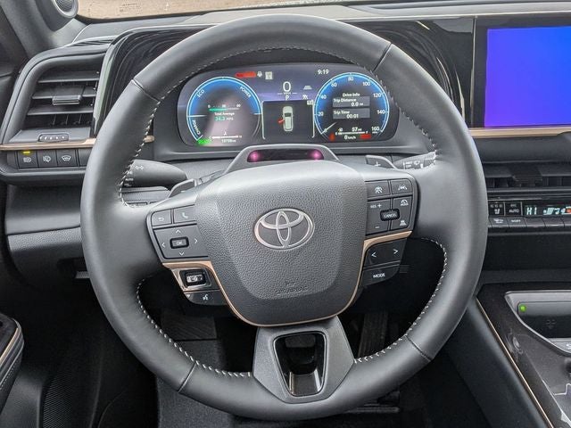 2025 Toyota Crown Signia Limited