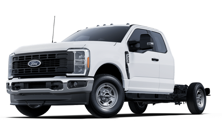 2025 Ford F-250SD XL 8' READING ENCLOSED SERVICE BODY