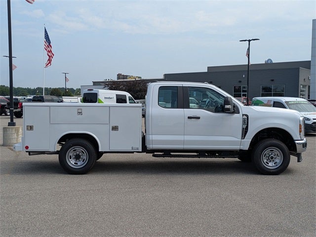 2025 Ford F-250SD XL 8' SERVICE BODY